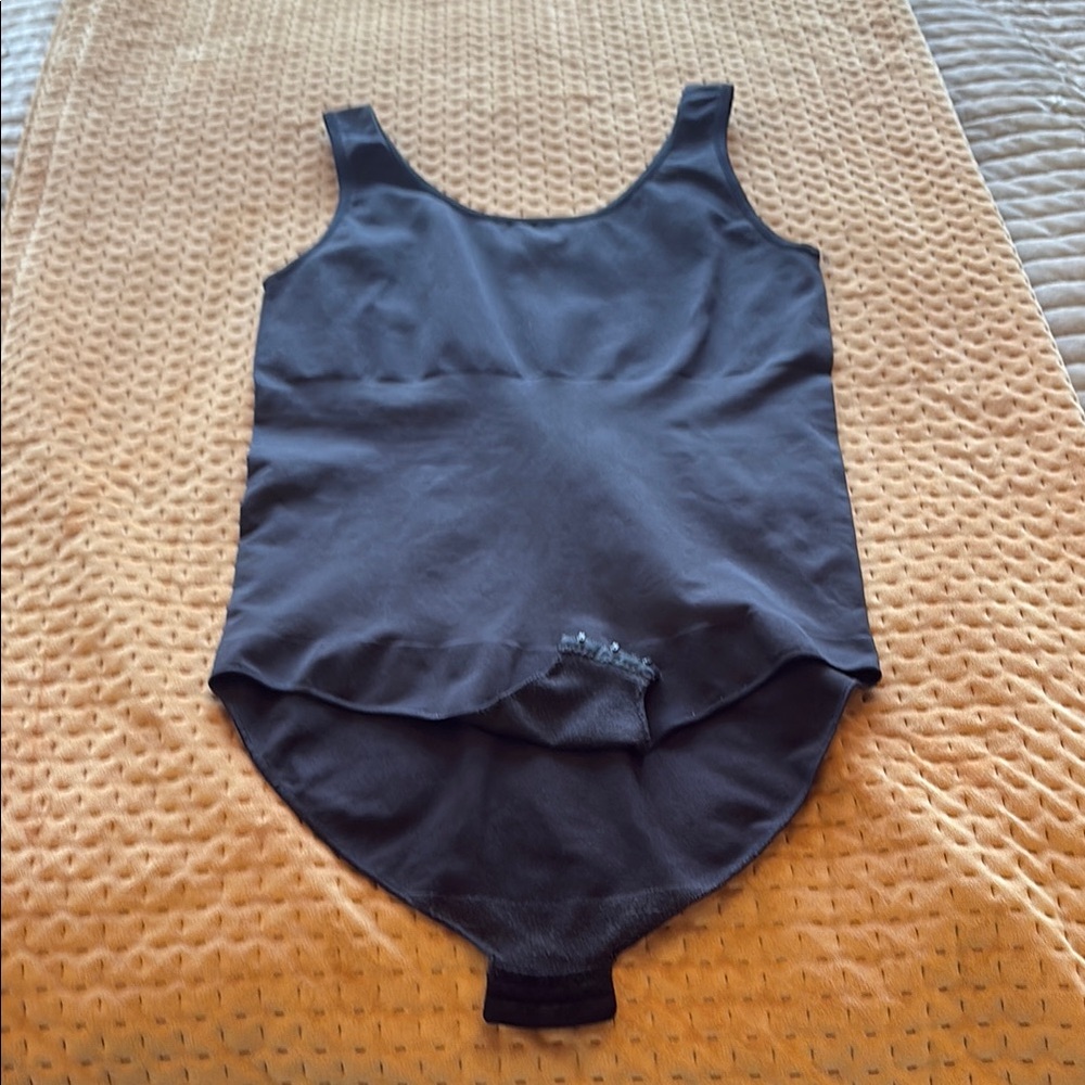 Spanx - Classic shapewear bodysuit
